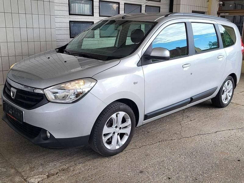 Silber Gebraucht 2016 Dacia Lodgy Van / Kleinbus | € 6.690 (Superpreis) - Bild 1/4