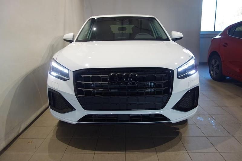 Neu Audi Q2 Admired 115 PS (84 kW) 2026 Weiss  normal SUV