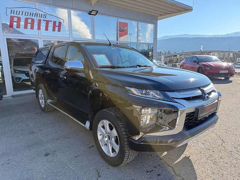 Gebraucht Mitsubishi L200 Intense 150 PS (110 kW) 2020 Schwarz Abholung