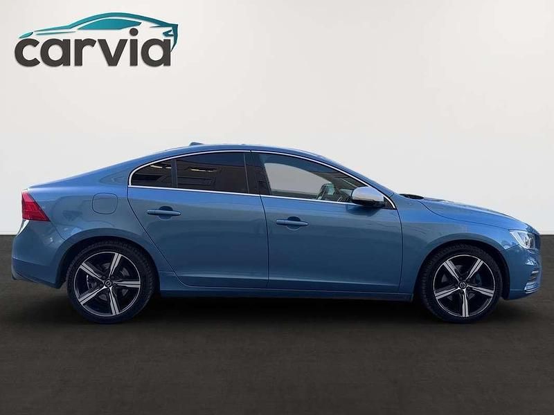 Gebraucht Volvo S60 R-Design Kinetic 190 PS (139 kW) 2016 Blau Limousine