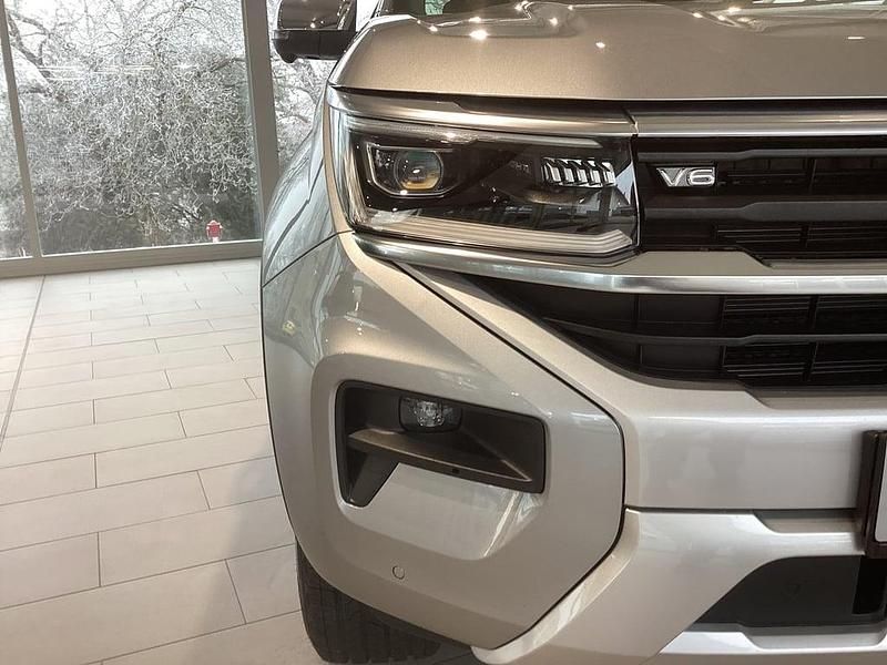 Neu VW Amarok Aventura 240 PS (176 kW) 2025 Silber  metallic Abholung