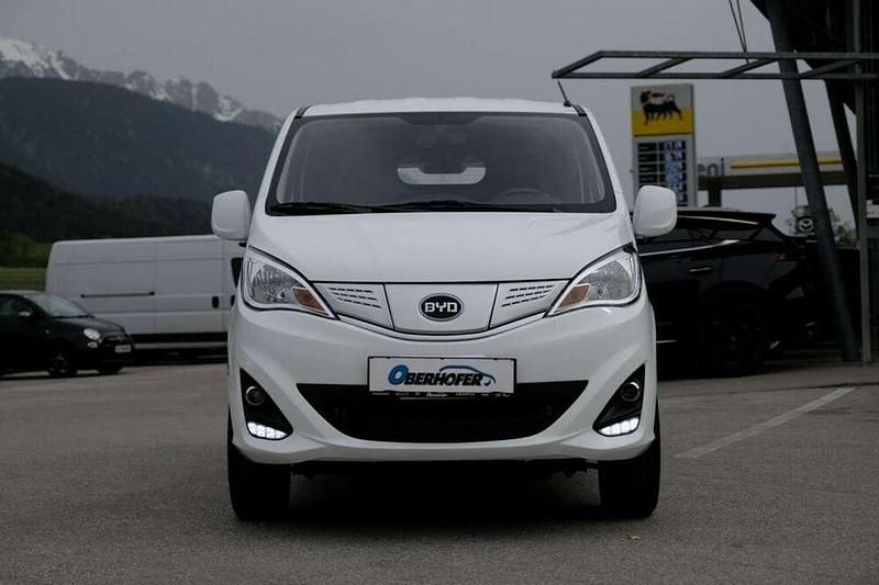 Gebraucht BYD ETP3 100 kW (136 PS) 2024 Weiß Van