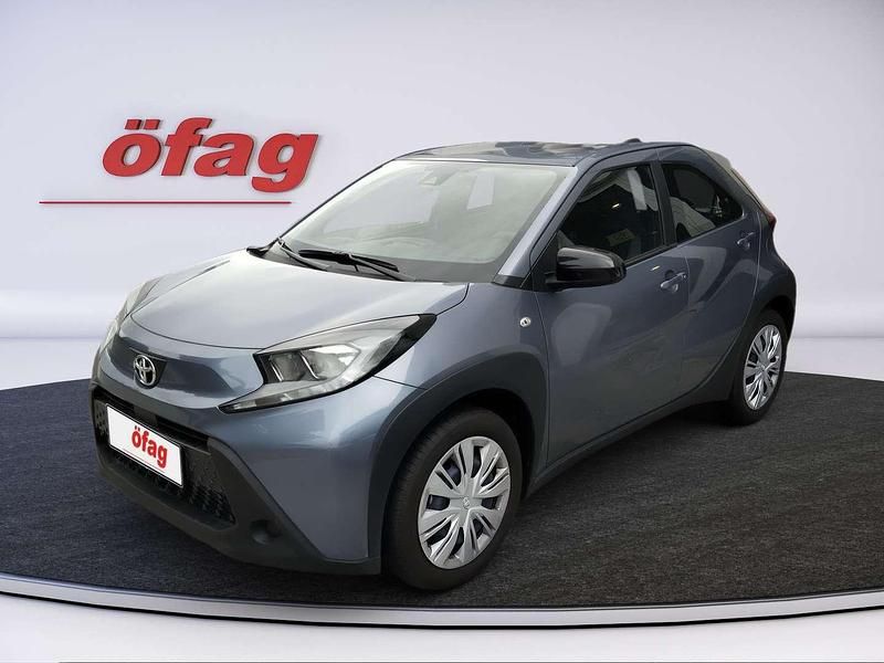 Blau Neu 2025 Toyota Aygo X Play SUV | € 13.990 (Superpreis) - Bild 1/4