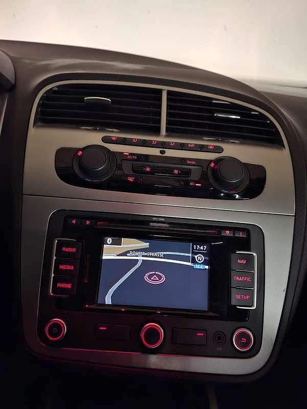 Gebraucht Seat Altea XL Style 105 PS (77 kW) 2011 Grau Van / Kleinbus