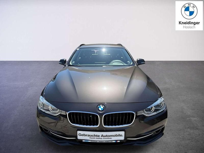 Gebraucht BMW 320 Sport Line 190 PS (139 kW) 2016 Jatoba schwarz Kombi