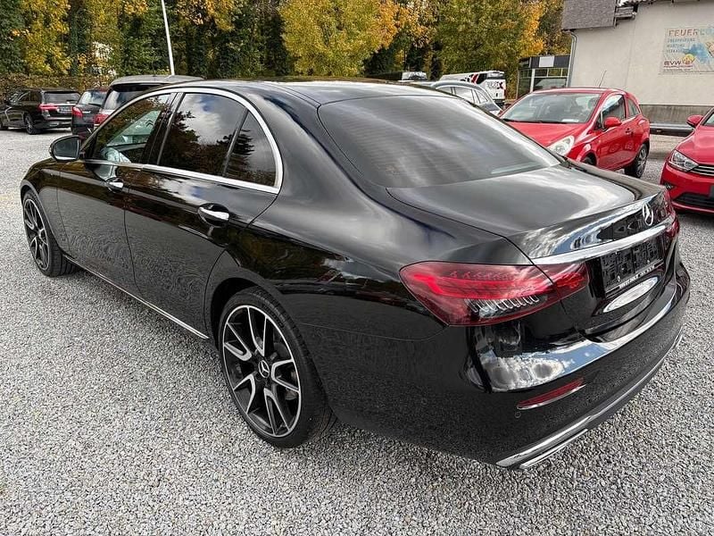 Gebraucht Mercedes E400 330 PS (242 kW) 2022 Schwarz Limousine