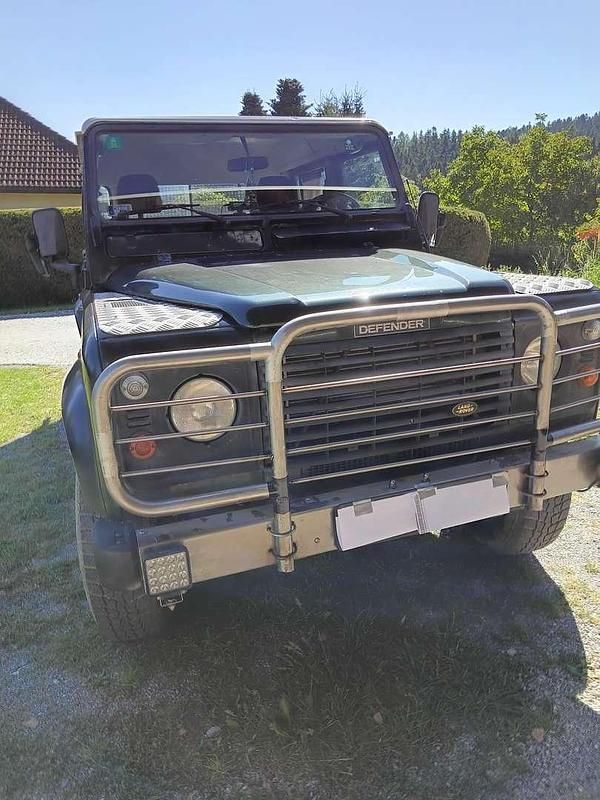 Gebraucht Land Rover Defender 122 PS (89 kW) 2021 SUV