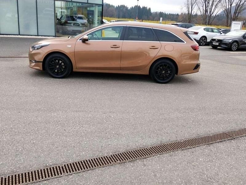 Gebraucht Kia Ceed Sportswagon Silver 120 PS (88 kW) 2021 Gold Kombi