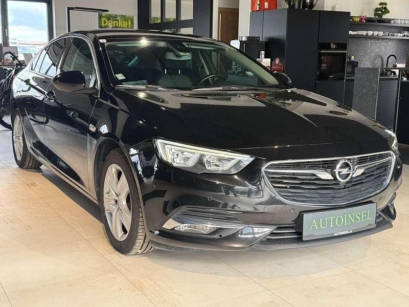 Gebraucht Opel Insignia Edition 136 PS (100 kW) 2018 Schwarz Kleinwagen