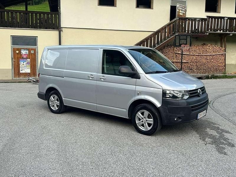 Gebraucht VW T6 140 PS (102 kW) 2015 Silber Van