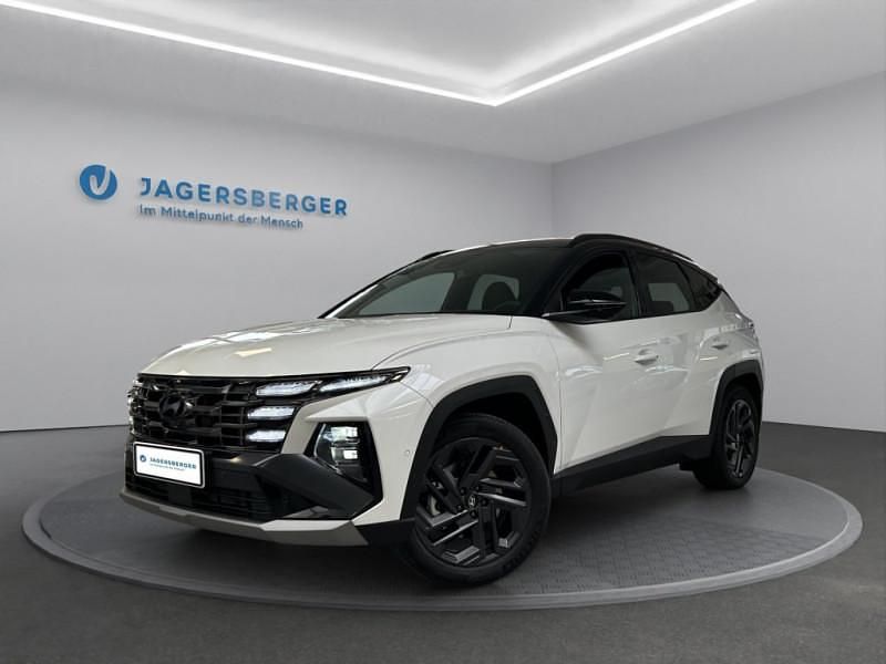 Gebraucht Hyundai Tucson 159 PS (116 kW) 2025 Serenity white / schwarz SUV