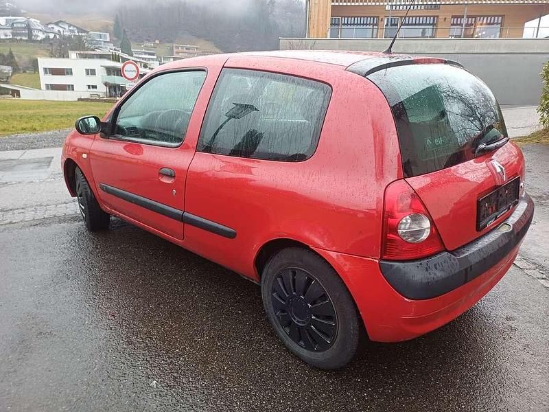 Gebraucht Renault Clio II 58 PS (42 kW) 2003 Limousine