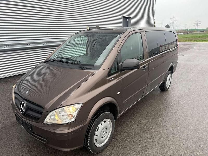 Gebraucht Mercedes Vito 163 PS (119 kW) 2014 Braun Van