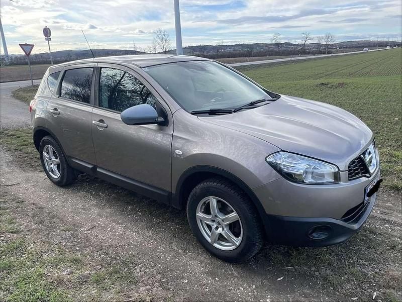 Gebraucht Nissan Qashqai Acenta 117 PS (86 kW) 2011 Bronze SUV