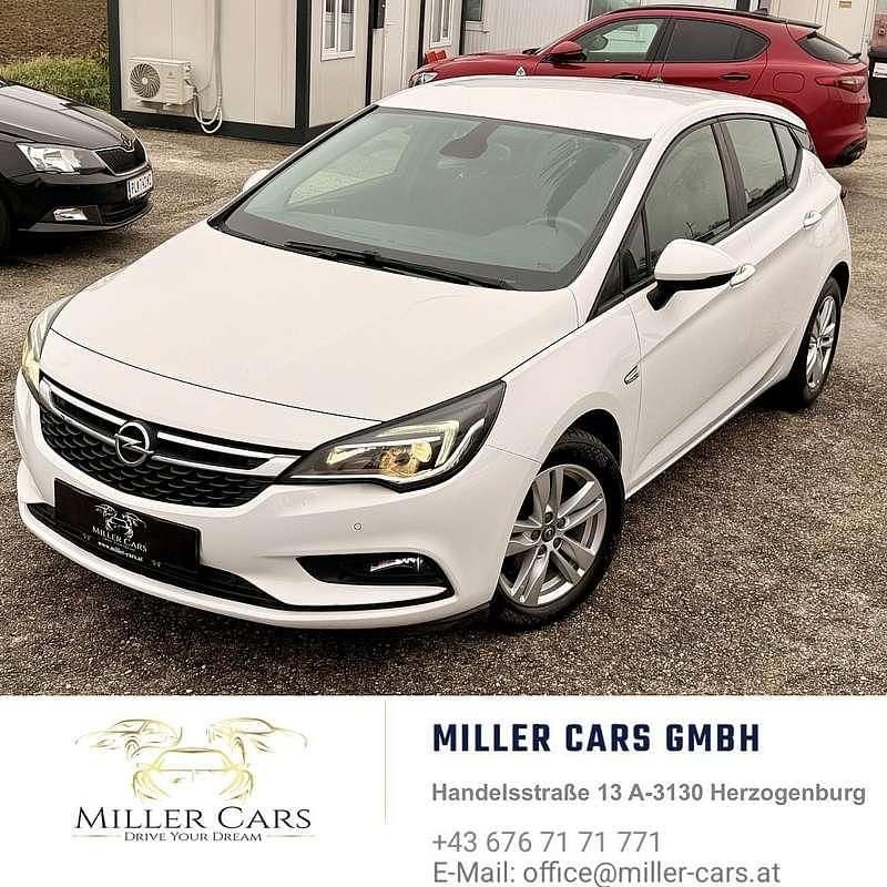 Weiß Gebraucht 2017 Opel Astra Edition Kombi | € 7.990 (Fairer Preis) - Bild 1/4