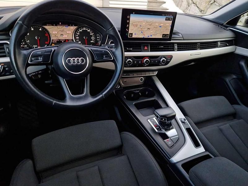 Gebraucht Audi A4 S-Line 204 PS (150 kW) 2022 Schwarz Kombi