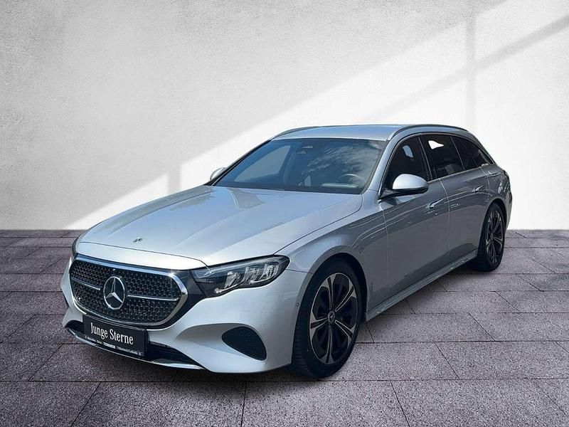 Gebraucht Mercedes E300 197 PS (144 kW) 2024 Silber Kombi
