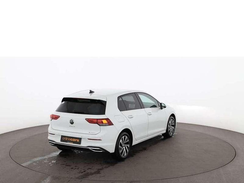 Gebraucht VW Golf VIII Style 150 PS (110 kW) 2022 Weiß Limousine