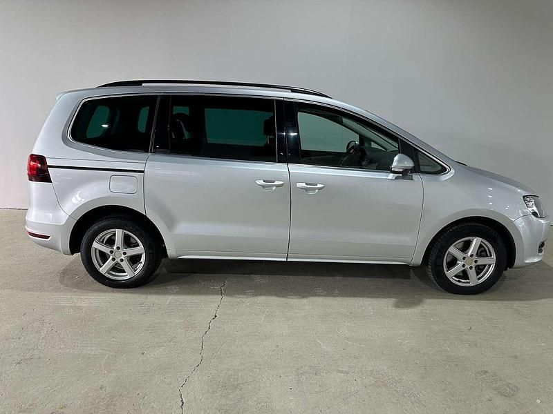 Gebraucht VW Sharan Comfortline 150 PS (110 kW) 2018 Silber Van / Kleinbus