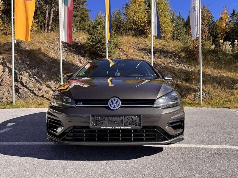 Gebraucht VW Golf VII R 421 PS (309 kW) 2018 Braun