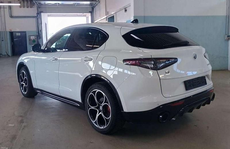 Gebraucht Alfa Romeo Stelvio Veloce 209 PS (153 kW) 2024 Weiß SUV