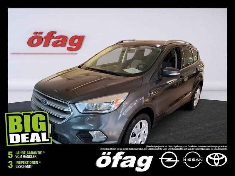 Gebraucht Ford Kuga Trend 120 PS (88 kW) 2017 Grau SUV
