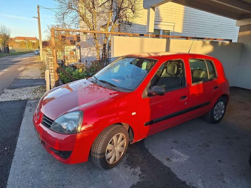 Rot Gebraucht 2009 Renault Clio II Limousine | € 2.600 (Guter Preis) - Bild 1/4