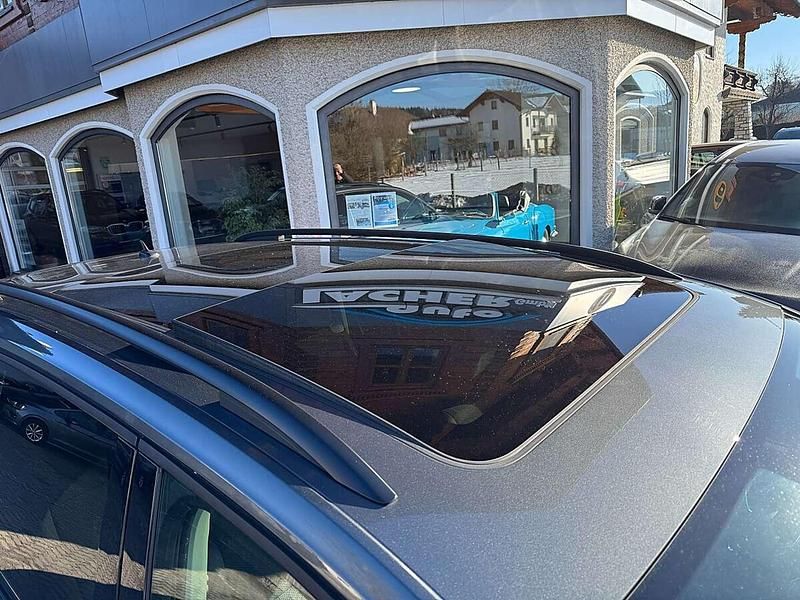 Gebraucht VW Touran 150 PS (110 kW) 2020 Grau Van / Kleinbus