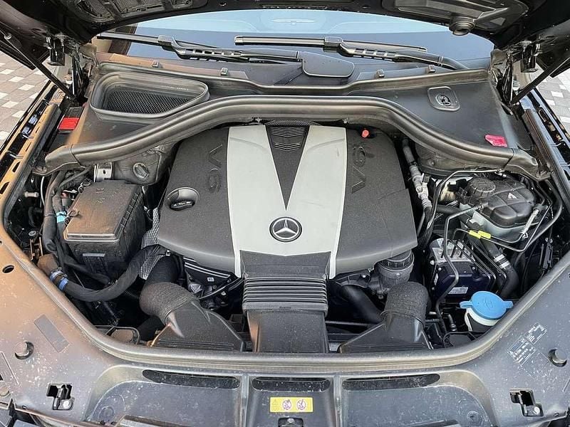 Gebraucht Mercedes ML350 AMG 258 PS (189 kW) 2012 Schwarz SUV