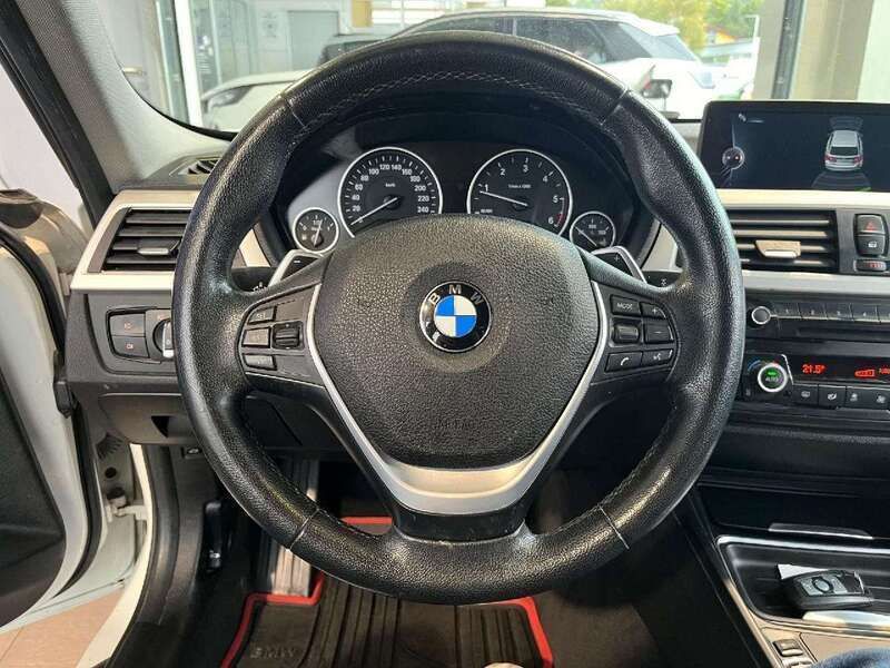 Gebraucht BMW 320 Sport Line 184 PS (135 kW) 2013 Weiß Kombi