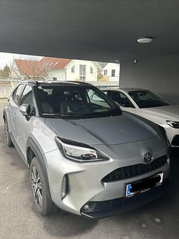 Gebraucht Toyota Yaris Cross Active 92 PS (67 kW) 2025 Silber SUV