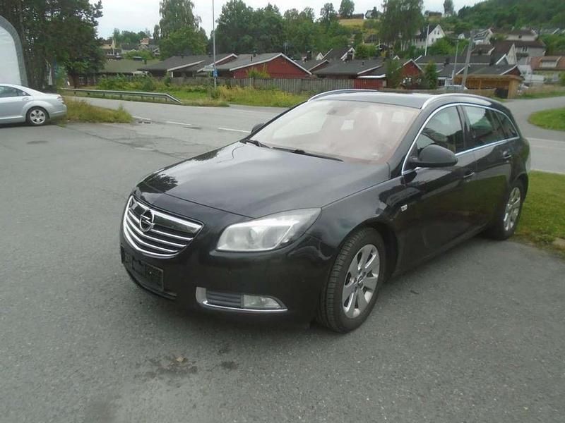 Gebraucht Opel Insignia Cosmo 110 PS (80 kW) 2011 Kombi
