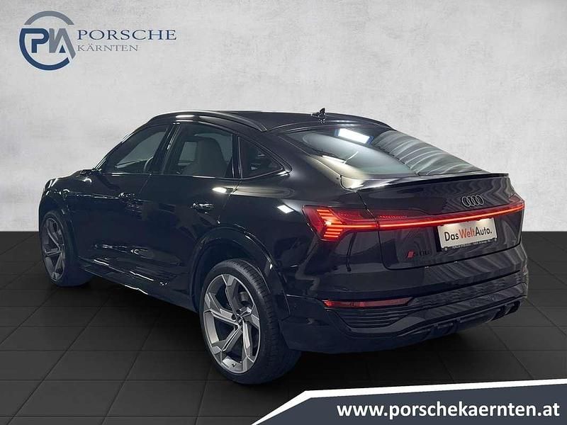 Gebraucht Audi e-tron 225 kW (307 PS) 2024 Schwarz SUV