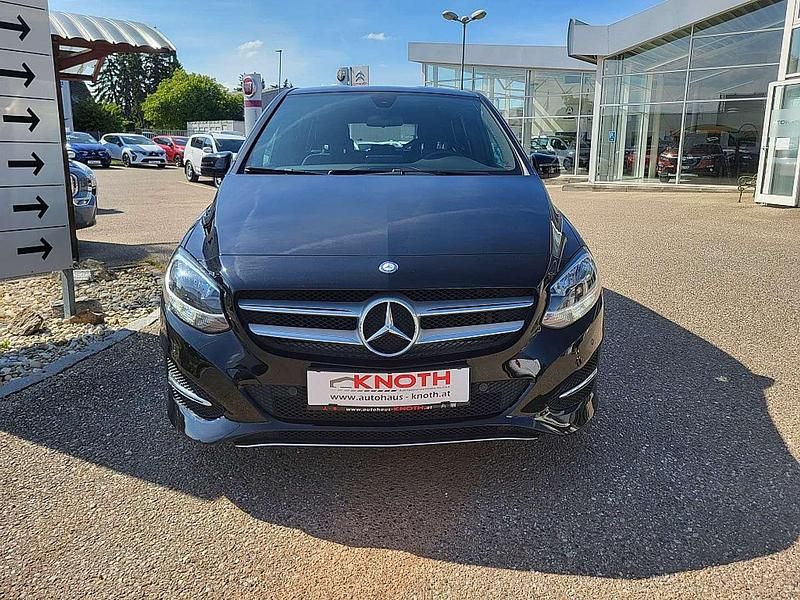 Gebraucht Mercedes B180 109 PS (80 kW) 2016 Schwarz Van / Kleinbus