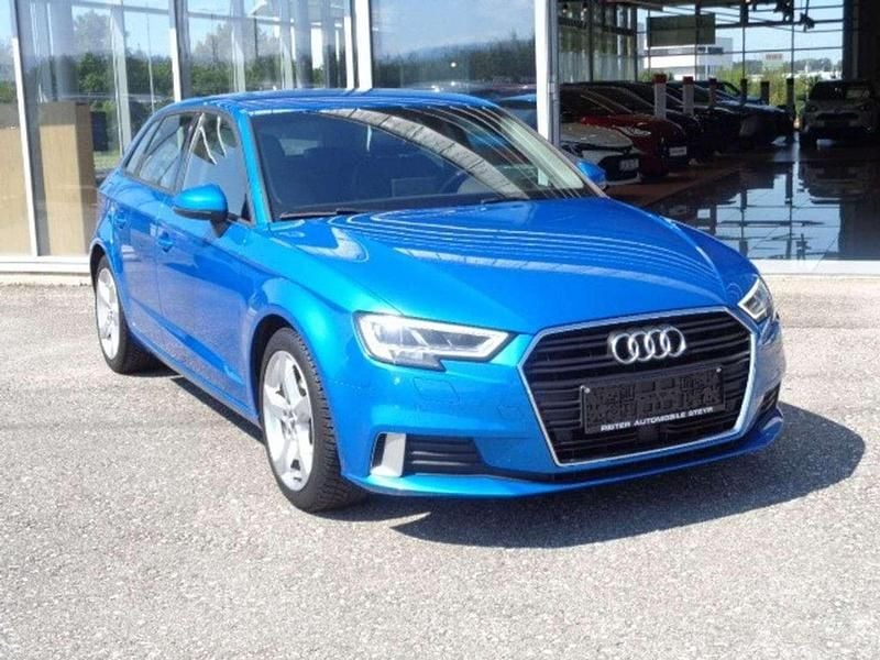 Gebraucht Audi A3 Sport 150 PS (110 kW) 2020 Blau Limousine
