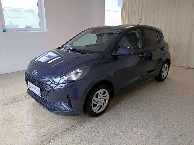 Gebraucht Hyundai i10 67 PS (49 kW) 2023 Grau Kleinwagen