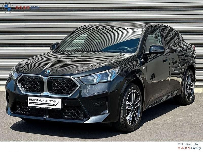 Gebraucht BMW X2 Shadowline 150 PS (110 kW) 2024 Saphirschwarz SUV
