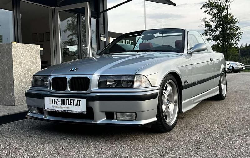 Grau Gebraucht 1996 BMW M3 Cabriolet Cabrio | € 57.900 - Bild 1/4