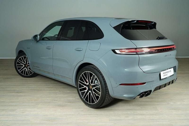 Gebraucht Porsche Cayenne S E-Hybrid Black Edition 354 PS (260 kW) 2025 Schwarz SUV