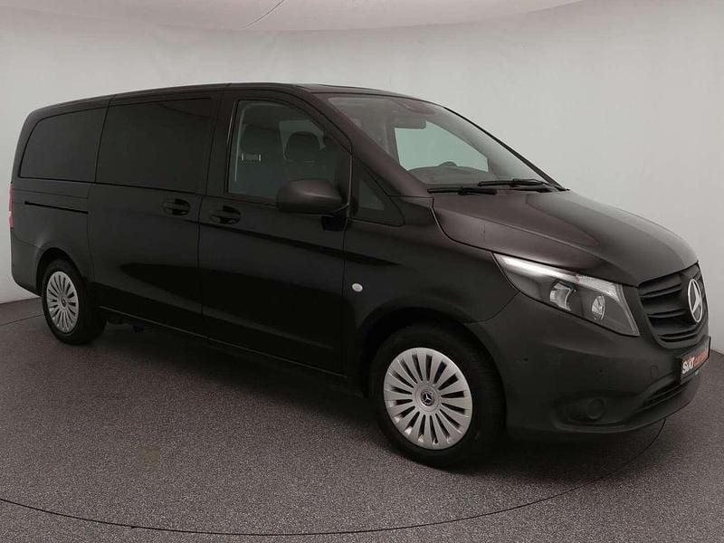 Schwarz Gebraucht 2024 Mercedes Vito Van | € 47.550 (Guter Preis) - Bild 1/4
