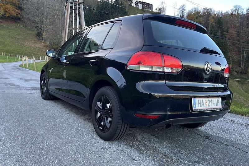 Gebraucht VW Golf VII 105 PS (77 kW) 2012 Limousine