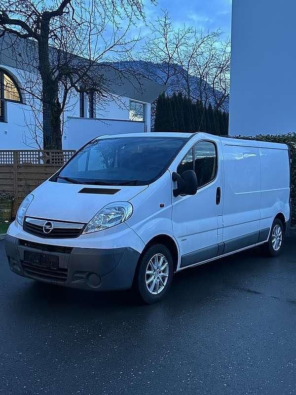 Gebraucht Opel Vivaro 114 PS (83 kW) 2014 Weiß Van / Kleinbus