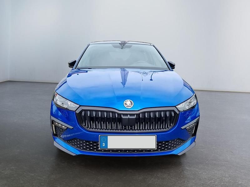 Neu 2025 Skoda Scala Monte Carlo Kleinwagen | € 34.130 (Teuer) - Bild 1/4