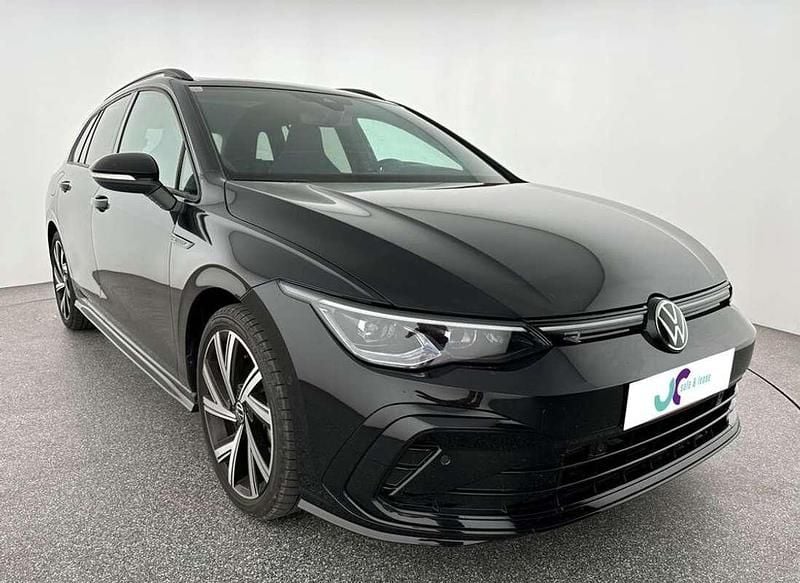 Gebraucht VW Golf VIII R-line 131 PS (96 kW) 2024 Schwarz Kombi