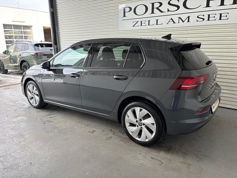 Neu VW Golf VIII 204 PS (150 kW) 2026 Mittelgrau  metallic