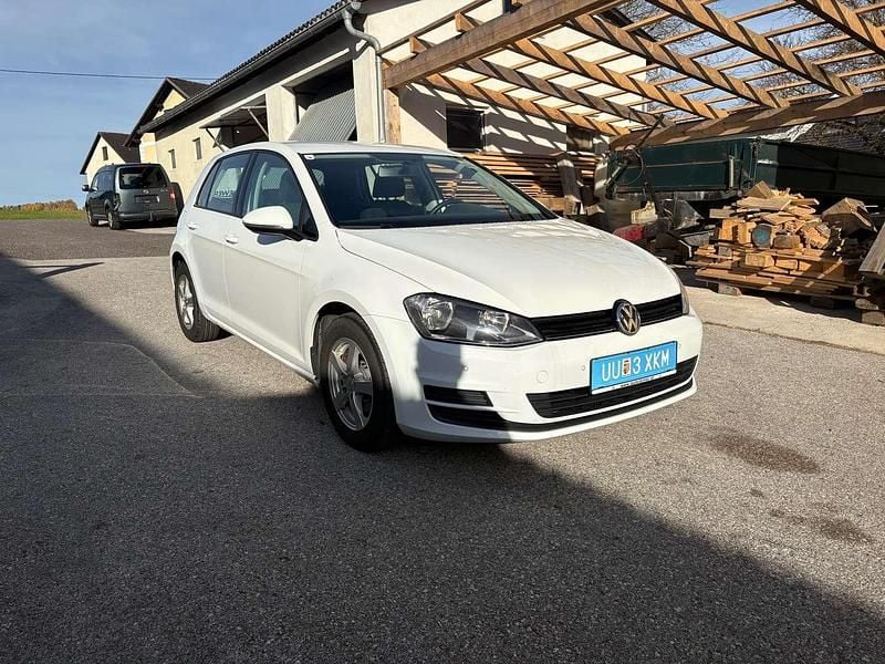 Weiß Gebraucht 2014 VW Golf Comfortline Limousine | € 7.000 (Guter Preis) - Bild 1/4
