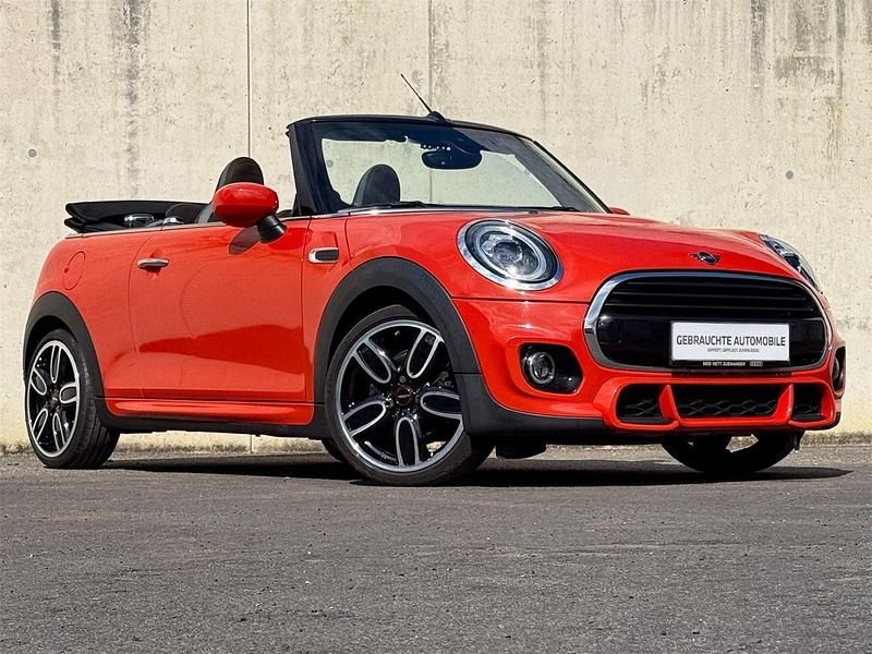 Gebraucht Mini Cooper 136 PS (100 kW) 2020 Solaris orange Kleinwagen