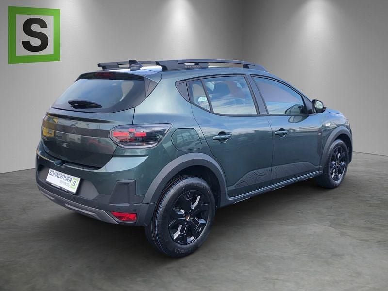 Neu Dacia Sandero Extreme 110 PS (80 kW) 2026 Grün Kleinwagen