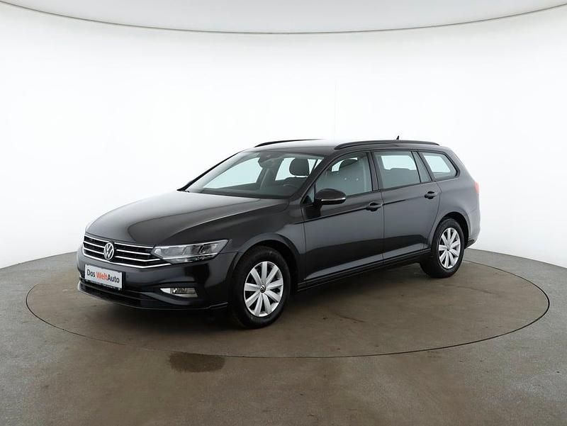 Gebraucht VW Passat 150 PS (110 kW) 2021 Dunkelgrau  metallic Kombi