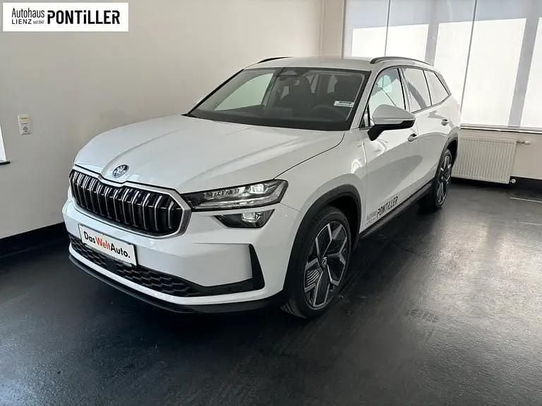 Weiss metallic Gebraucht 2024 Skoda Kodiaq Selection SUV | € 52.000 (Superpreis) - Bild 1/4